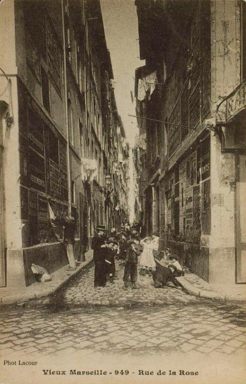 rue de la Rose vue de la pl V Gelu 