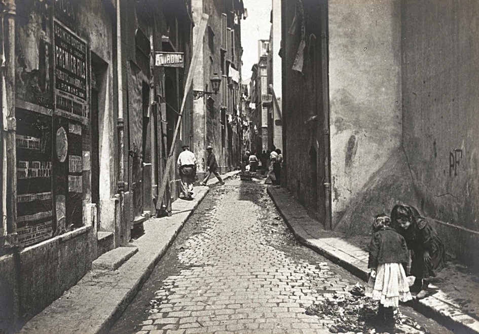 rue des Martgales 1